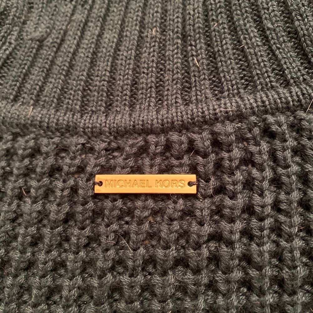Michael Kors Green Turtleneck - Picture 3 of 3
